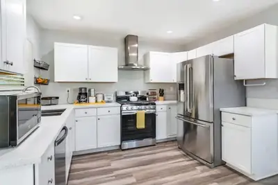 Image de Home near Casino/NosCenter/Hospital/Glen Helen!