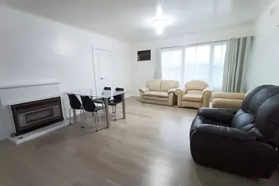 Image de *Promo! * Private 3-Bedroom House Near Shopping Mall, Airport! Free Wifi!