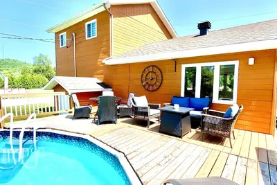 Image de Lakehouse w/ stunning views and a swimming pool‼️