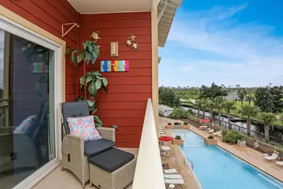 Image de Beach View 2br Condo in Waterside with Community Pool Sleeps 6 ~ Coastal Joy