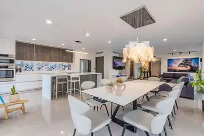 Image de New Penthouse w\/ Ocean View on Pool Level 3\/3. 5
