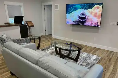 Image de Quiet Historic Retreat - 15 minutes from Riverwalk