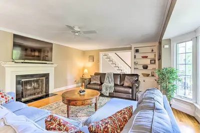 Image de Grand Worcester Getaway w\/ Large Private Yard!