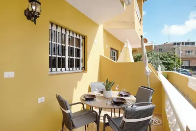 Image de Maison de vacances 'Las Gavias I' avec vue sur la mer, terrasse privée & Wi-Fi