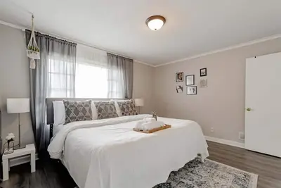 Image de Near Downtown, Stadium, & Parks! Comfy in Columbia