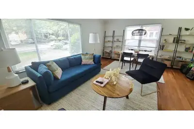 Image de Clintonville/Whetstone Park Eco Friendly Charmer