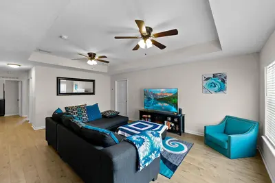 Image de ★New★N. Jax Home| Mins to ✈︎ | 4 Bed | Ez Check-In