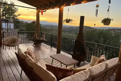 Image de Gypsy Treasures Inn with hot Tub