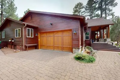 Image de Torreon Cozy Cabin - Decks, Bbq - 4 Bedroom - Sleeps 8