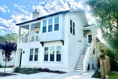 Image de The Wellington Penthouse - in the heart of downtown Ocean Springs!