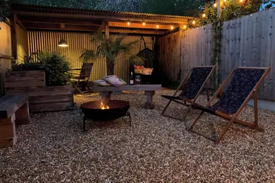 Image de The Old Brewhouse & Piggery, romantic, with a garden in Shalfleet