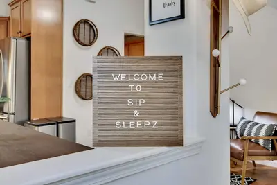 Image de Downtown Paso: Sip N Sleepz 3 Bed/2. 5 Bath