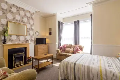 Image de Cosy 2-bedroom Apartment close to the sea