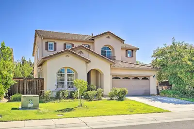 Image de Elk Grove House w/ Grill ~ 3 Mi to Old Town!