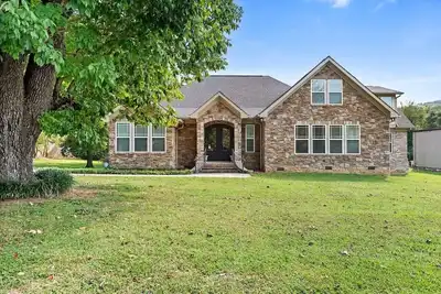 Image de Luxury Retreat in Red Bank, Tn!