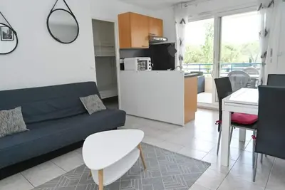 Bel appart avec piscine à 5min à pied de la plage