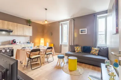 Image de Minihic - appartement avec jardin