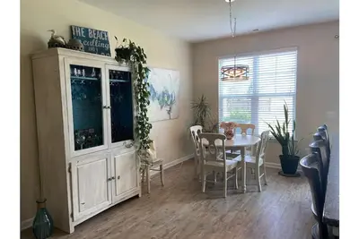 Image de Sweet Dreamin' Stylish townhome all your own!