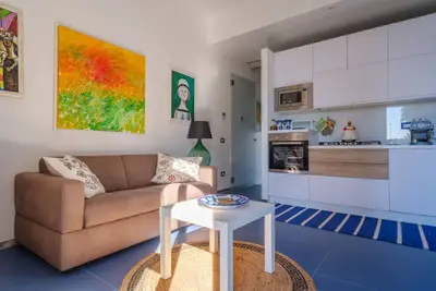 Image de Appartement de vacances SoleLuna avec vue sur la mer, terrasse et Wi-Fi.