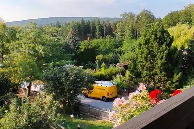 Image de exclusive holiday apartment on the sunny slope in Würnitz