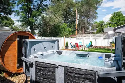 Image de Luxury 3b/3b- Hot tub, Sauna, Personal Gym