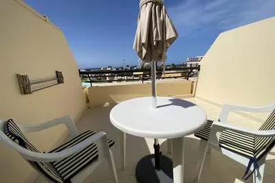Image de Beachfront apartment with ocean view