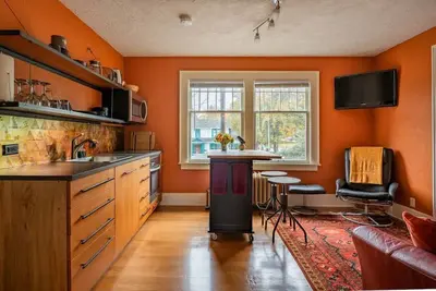 Image de Welcome to Ravennity! Very close to Light Rail, Uw, Greenlake