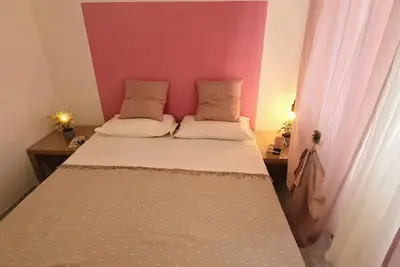 Honey BnB ⭐ Apartment 100m from the sea