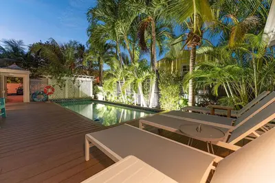 Image de Cottage in Old Town Key West w/ Pool, Parking and Privacy. One block from Duval!
