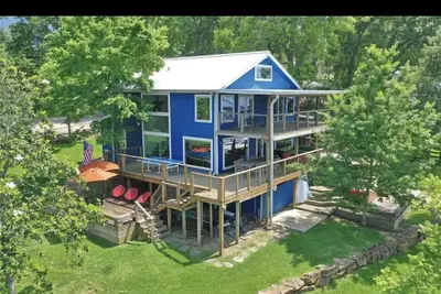 Image de Gorgeous, 1 Acre, Private, Waterfront Lake Livingston Oasis w\/ Dock