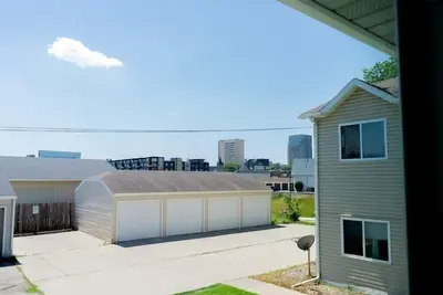 Image de Walk to Downtown I Queen I Self-Checkin I Garage