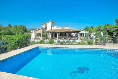 Attractive Country Villa & Cabana, A/C, Private Fenced Pool, Extensive Grounds/Views, 7mins to Beach