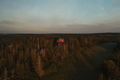 Image de Shackup Tower - 30 ft in the air & hot tub