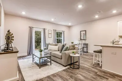 Image de Elegant townhome + oversized luxury pool