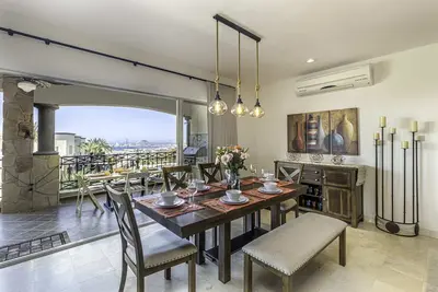 Image de Exquisite 2 Br Condo in Tezal Ocean Views & Amenities