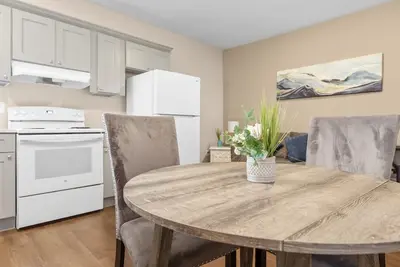 Image de Free Parking, Laundry, Wi-Fi, 6 Min Wynn Hosp/Nexus Center, Downtown Utica Ny2