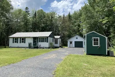 Image de Tranquil Times (In Town with Direct Atv/Snowmobile Access! )