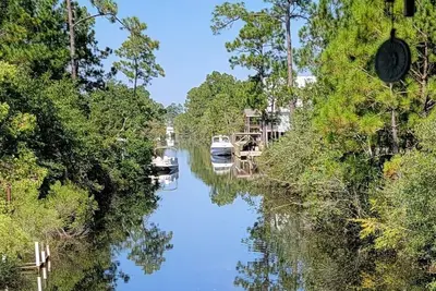 Image de Waterfront home! 4 miles to downtown Bay St Louis and beach \/ 3 miles to I-10