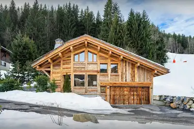 Image de Chalet Tinatha - séjour skis aux pieds pour 8, La Clusaz - Ovo Network