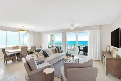 Image de Third-floor, Gulf-view condo with pool and hot tub access, central Ac, & W/D