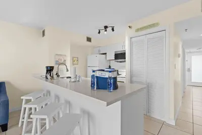 Image de Adventure-Ready! 2 Relaxing Suites w/ Partial Ocean View | Outdoor Pool