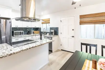 Image de Luxurious private apartment near the beach
