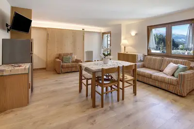 Image de Appartement \"Vittoria Mono\" avec vue sur les montagnes, terrasse et Wi-Fi.