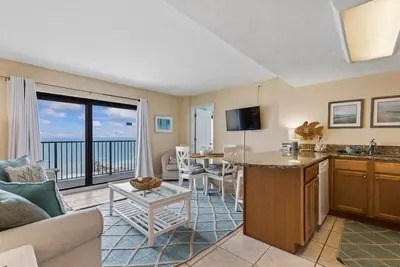 Image de Oceanfront Condo at Sunglow Resort, Pool & Hot Tub