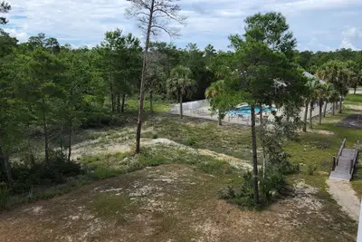 Close to beach, town and boat launch