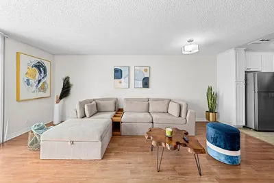 Image de Oceanfront Modern Condo