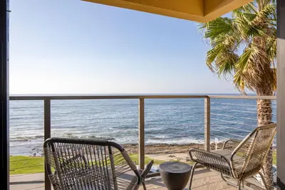 Image de Oceanfront in La Jolla, Steps to Beach, Shops, Dining | Dawn Patrol by AvantStay