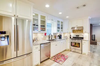 Image de Hot Tub - Beautifully Renovated Home in West Texas
