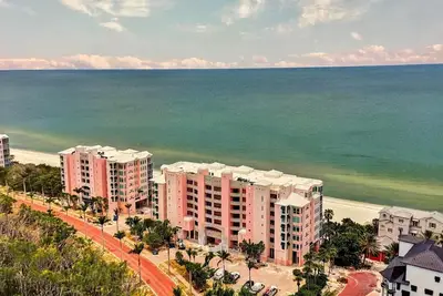 Image de \"Beachfront Bliss: Gulf of Mexico Condo - Paradise Found! \"