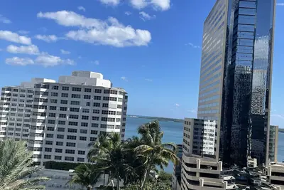 Image de Brickell w/ Water Views!